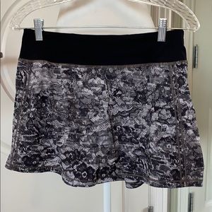 Lululemon tennis or running skirt